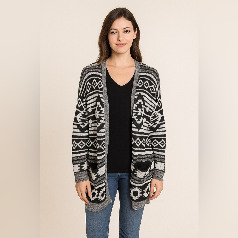 H&M Divided Women’s XS Black & White Aztec Geometric Open Front Cardigan
